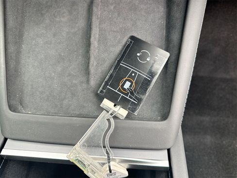 Used 2025 Tesla Model 3 Long Range image 35