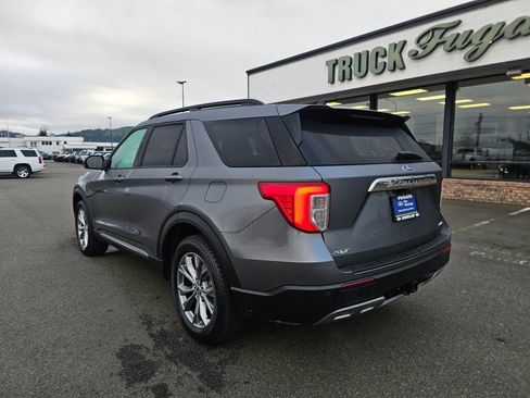 Certified 2022 Ford Explorer XLT w/ Equipment Group 202A image 10