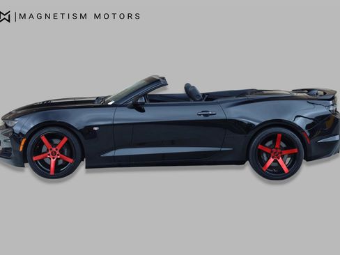 Used 2019 Chevrolet Camaro SS RWD image 2