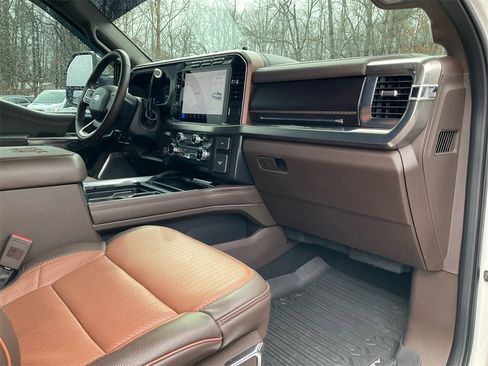 Used 2024 Ford F350 King Ranch w/ Chrome Package image 11