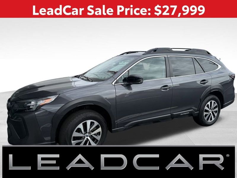 Used 2024 Subaru Outback Premium image 1