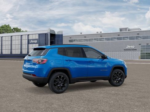 New 2026 Jeep Compass Latitude image 4