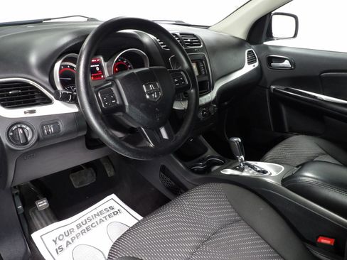 Used 2018 Dodge Journey SE w/ Blacktop Package image 10