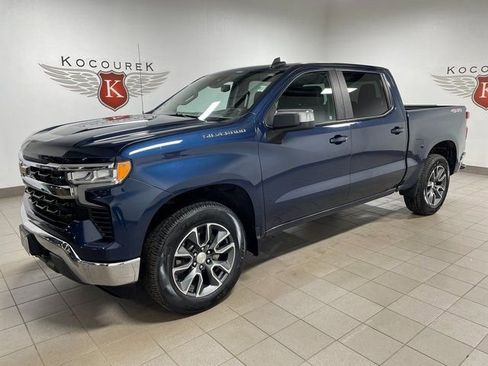 Used 2023 Chevrolet Silverado 1500 LT AWD/4WD image 3