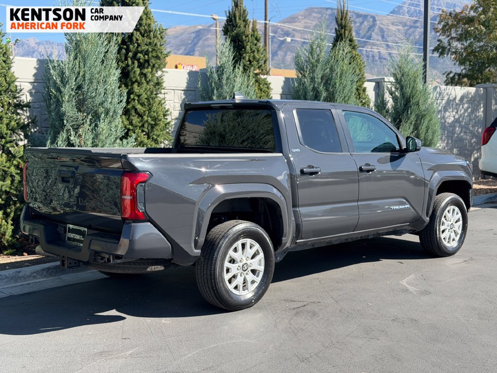 Used 2025 Toyota Tacoma SR5 AWD/4WD image 8