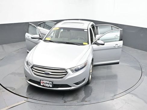 Used 2016 Ford Taurus SEL w/ Equipment Group 201A FWD image 32