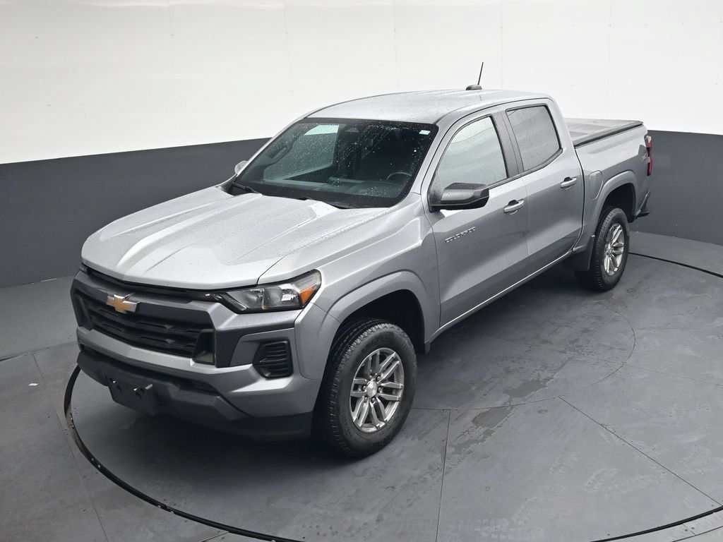 Used 2023 Chevrolet Colorado LT AWD/4WD image 34