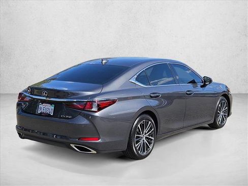 Used 2024 Lexus ES 350 w/ Premium Package FWD image 5