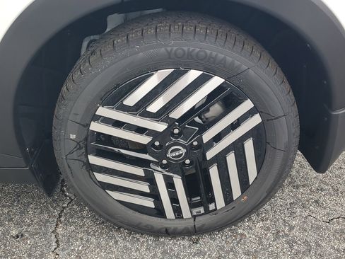 New 2026 Nissan Leaf SV+ image 7