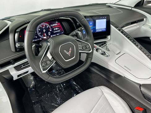 Used 2024 Chevrolet Corvette Stingray Premium Conv w/ Z51 Performance Package RWD image 10