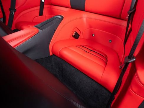 Used 2019 Ferrari Portofino RWD image 29