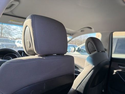 Used 2018 Hyundai Santa Fe Sport w/ 2.4L Value Package 02 image 30