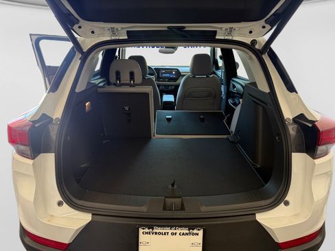 New 2026 Chevrolet TrailBlazer LT w/ Convenience Package FWD image 17