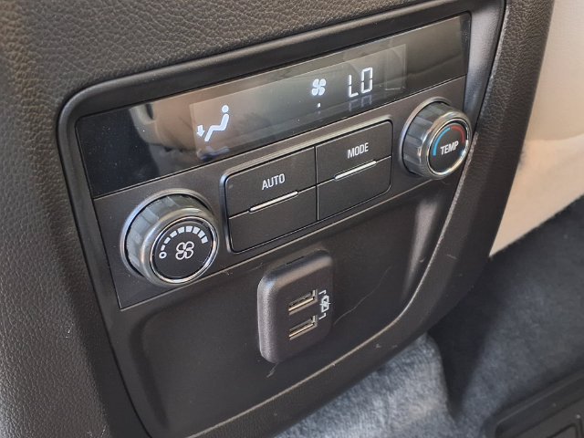 Used 2023 Buick Enclave Essence FWD image 6