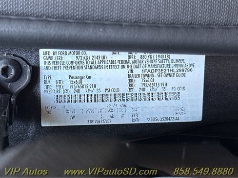 Used 2017 Ford Focus S image 38