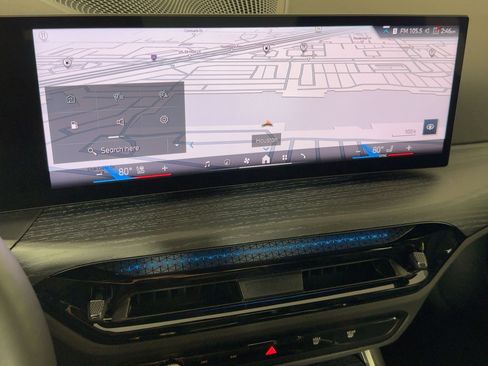 Certified 2025 BMW 330i Sedan image 24