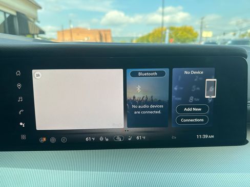 Used 2025 Nissan Murano SL image 17