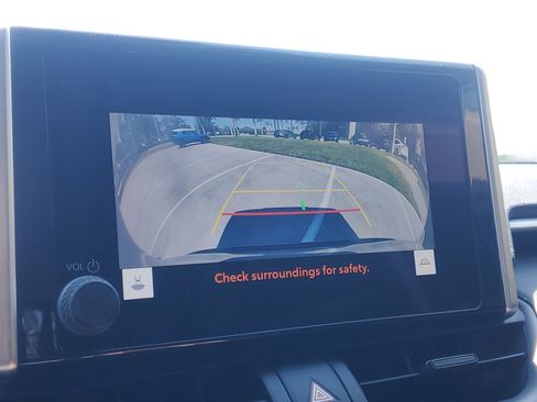 Used 2023 Toyota RAV4 XLE w/ Convenience Package image 29