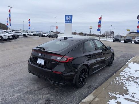Used 2025 Honda Civic Sport image 5