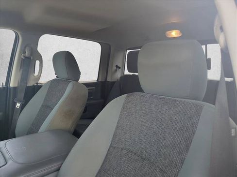 Used 2019 RAM 1500 Classic SLT w/ Luxury Group RWD image 14