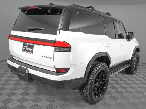 Used 2025 Lexus GX 550 w/ Accessory Package (2T) image 6