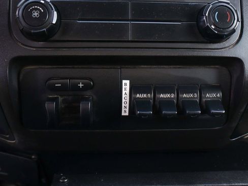 Used 2016 Ford F550 2WD Regular Cab Super Duty image 30
