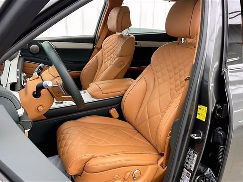Used 2025 Genesis GV80 3.5T Prestige image 8