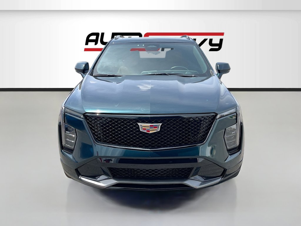 Used 2024 Cadillac XT4 Sport AWD/4WD image 2
