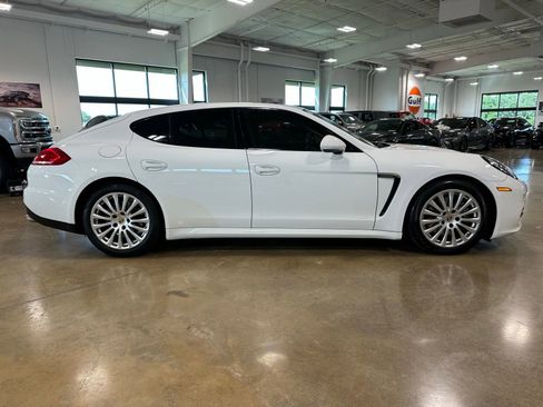 Used 2016 Porsche Panamera 4 AWD/4WD image 8