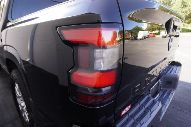 Used 2023 Nissan Frontier SV w/ SV Convenience Package RWD image 34