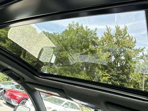 New 2026 Acura RDX SH-AWD image 18