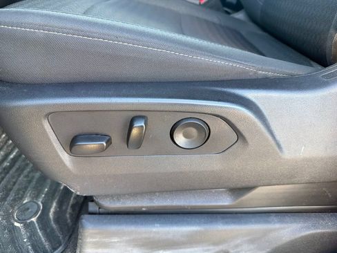 Used 2025 Chevrolet Silverado 2500 LT w/ Convenience Package AWD/4WD image 15