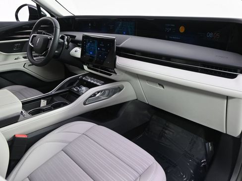 New 2026 Lincoln Nautilus Reserve AWD/4WD image 15