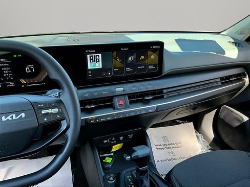 Used 2025 Kia K4 FWD image 9