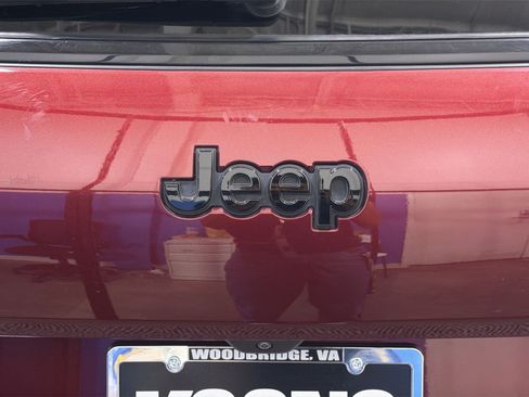 Used 2023 Jeep Grand Cherokee L Laredo AWD/4WD image 19