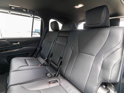 Used 2024 Lexus LX 600 4WD w/ Appearance Package image 41