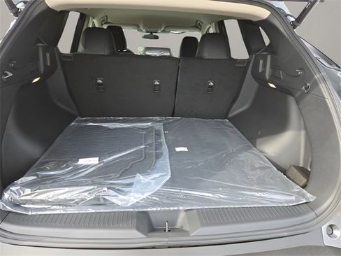 Certified 2025 Nissan Murano SV image 24