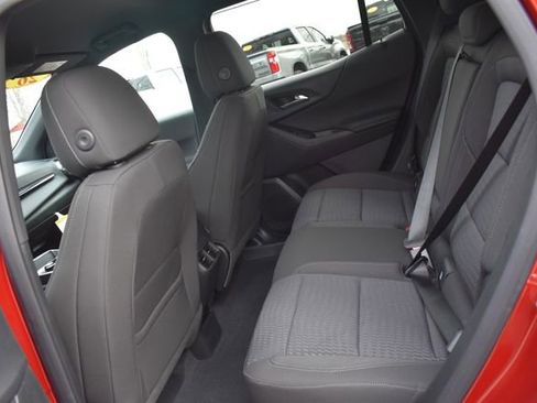New 2026 Chevrolet Equinox LT image 18