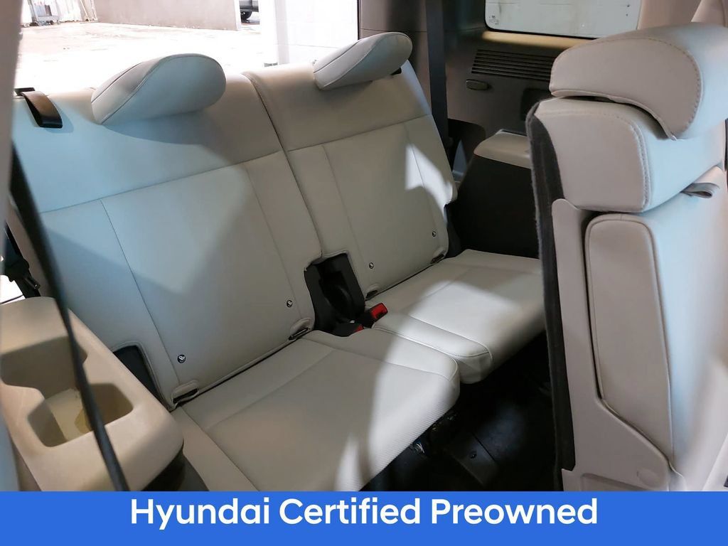 Used 2025 Hyundai Santa Fe SEL FWD image 12
