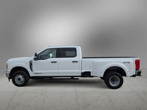 Used 2025 Ford F350 XLT AWD/4WD image 5