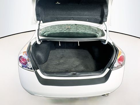 Used 2008 Nissan Altima 3.5 SL w/ Technology Pkg FWD image 30