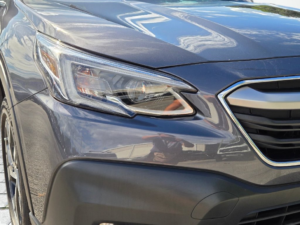 Used 2022 Subaru Outback Limited w/ Tech Package 2 AWD/4WD image 2