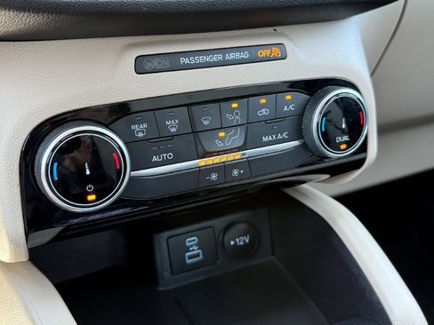 Certified 2022 Ford Escape SE AWD/4WD image 31