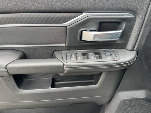 Used 2025 RAM 2500 Big Horn w/ Bed Convenience Group image 12