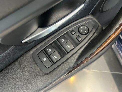 Used 2013 BMW 328i xDrive Sedan AWD/4WD image 26