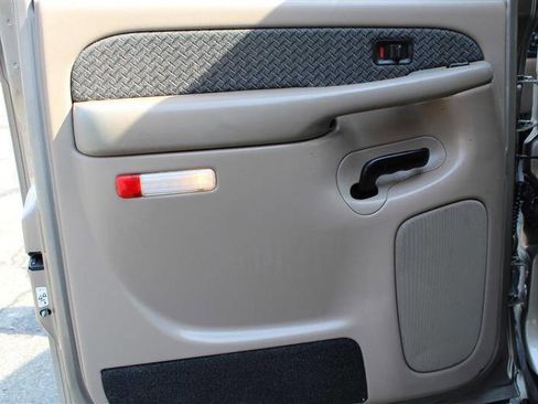 Used 2002 Chevrolet Avalanche 4x4 w/ Off-Road Suspension Pkg image 20