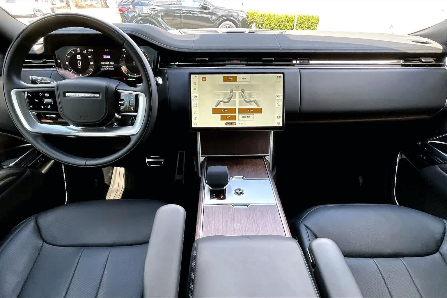 Used 2025 Land Rover Range Rover SE AWD/4WD image 27