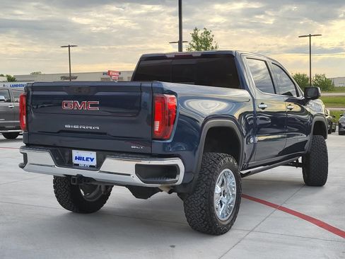 Used 2022 GMC Sierra 1500 SLT image 4