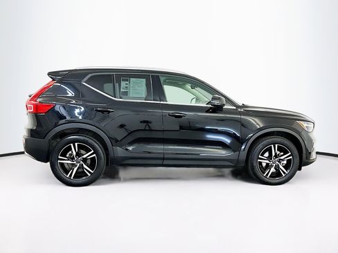 Used 2025 Volvo XC40 B5 Core AWD/4WD image 10
