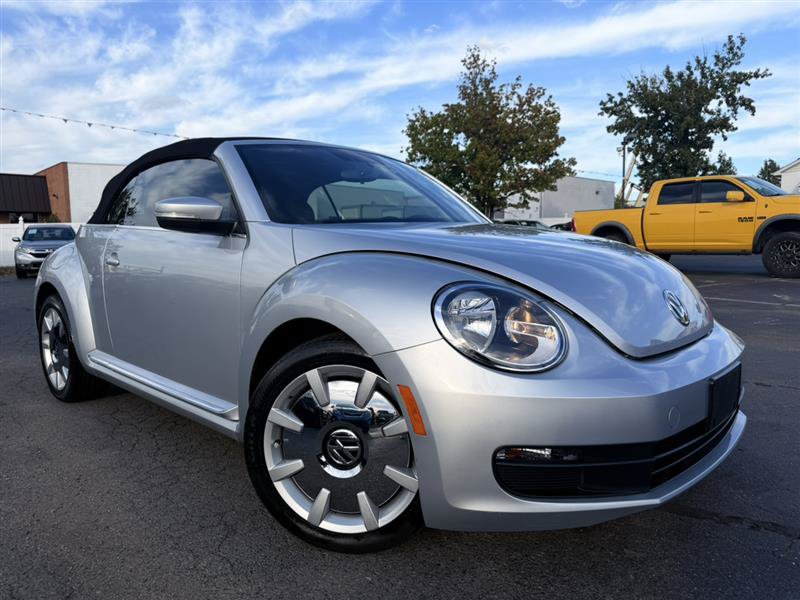 Used 2013 Volkswagen Beetle 2.5 FWD image 3